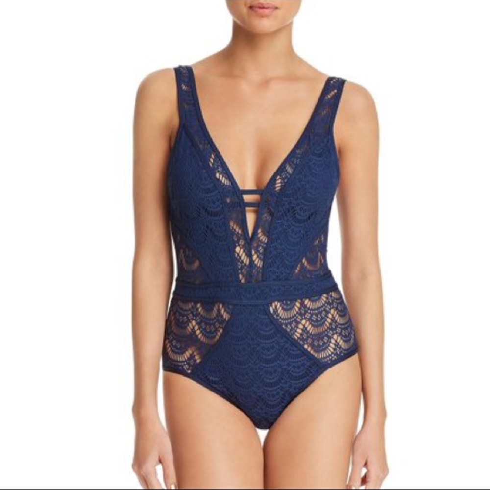 BECCA Virtue Navy One Piece M